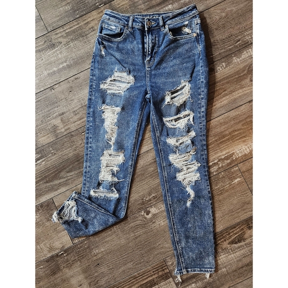 American Eagle Outfitters Denim - AMERICAN EAGLE Extra Destroyed Dark Acid Wash Jeans Size 0, 0S
